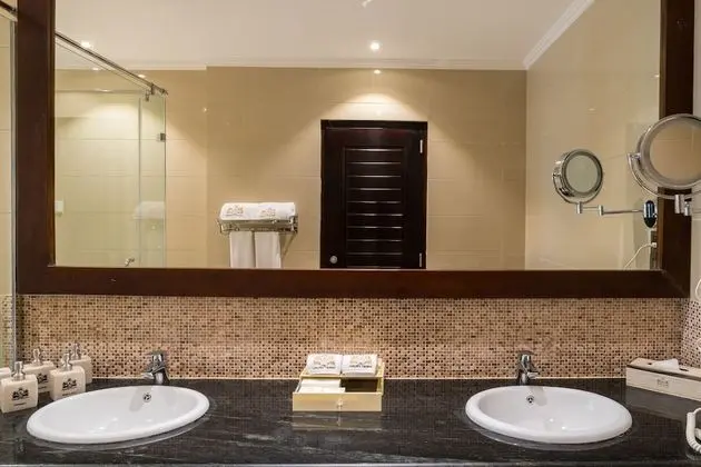 Deluxe Tek Büyük veya İki Ayrı Yataklı Oda, Sigara İçilmez