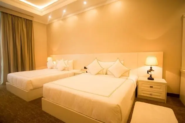 Junior Süit, 2 Büyük (Queen) Boy Yatak, Sıcak Su Havuzu