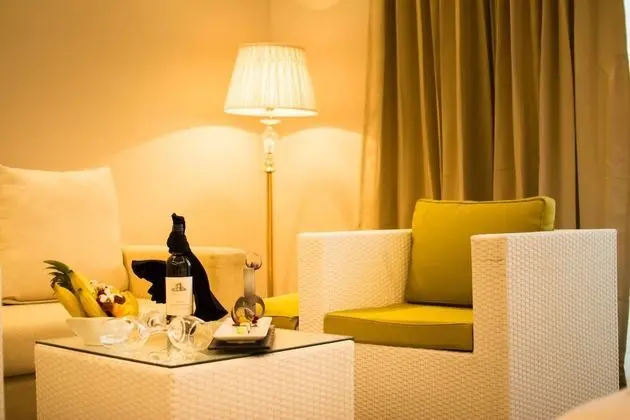 Junior Süit, 2 Büyük (Queen) Boy Yatak, Sıcak Su Havuzu