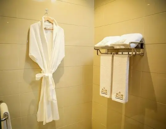 Junior Süit, 2 Büyük (Queen) Boy Yatak, Sıcak Su Havuzu