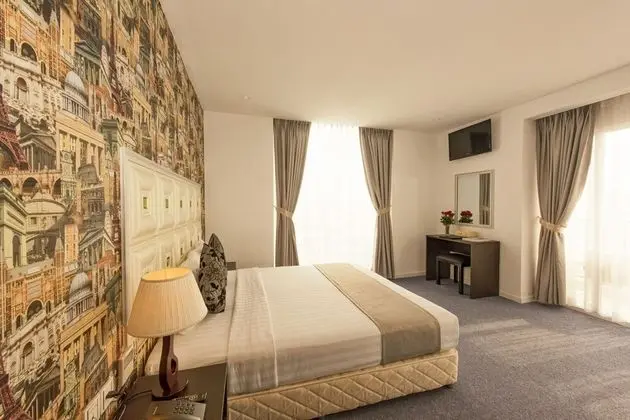 Premium Tek Büyük Yataklı Oda
