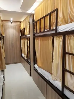 Ortak Ranzalı Oda, Sadece erkekler için, Şehir Manzaralı