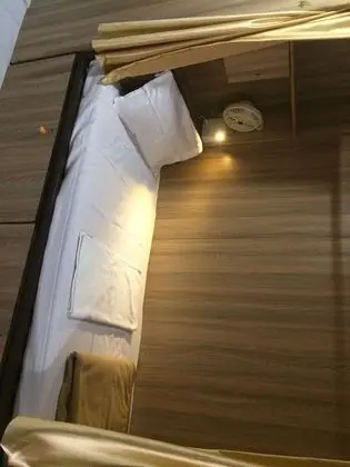 Ortak Ranzalı Oda, Sadece erkekler için, Şehir Manzaralı