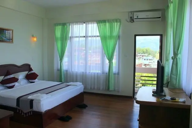 Deluxe Tek Büyük veya İki Ayrı Yataklı Oda, Balkon