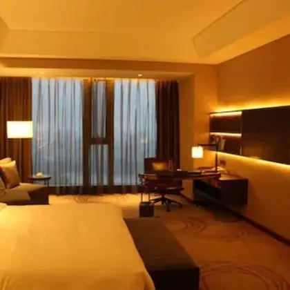 Luxury Oda