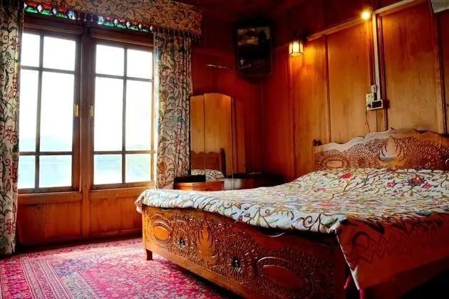 Deluxe Tek Büyük Yataklı Oda, 1 Yatak Odası, Göl Manzaralı