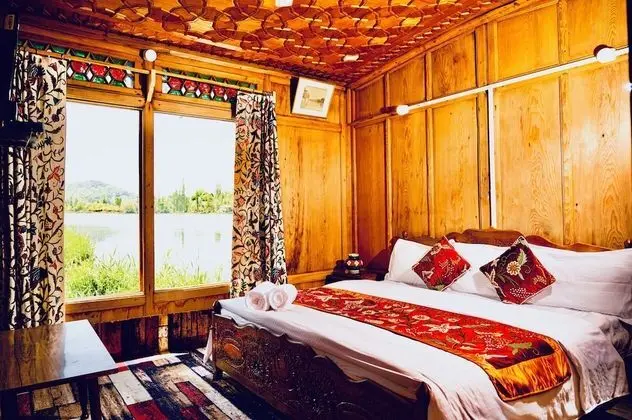 Deluxe Tek Büyük Yataklı Oda, 1 Yatak Odası, Göl Manzaralı