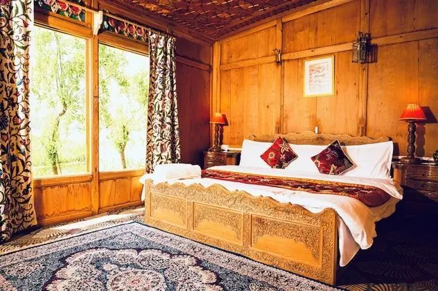 Deluxe Tek Büyük Yataklı Oda, 1 Yatak Odası, Göl Manzaralı