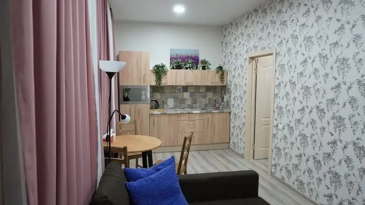 Family Oda, 1 Büyük (Queen) Boy Yatak ve Çekyat