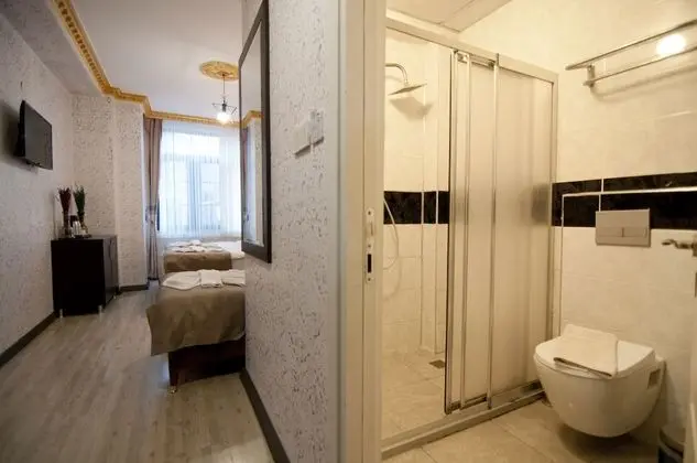 Standard Tek Büyük Yataklı Oda