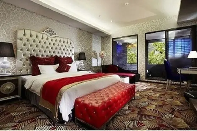 Deluxe Tek Büyük Yataklı Oda (Check In Time - 3PM)