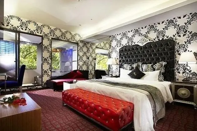 Deluxe Tek Büyük Yataklı Oda, Park Manzaralı (Check In Time - 6PM)