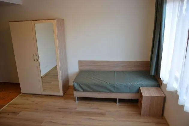 Stüdyo, Bahçe Manzaralı