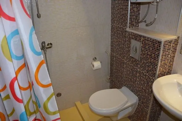 Stüdyo, Bahçe Manzaralı