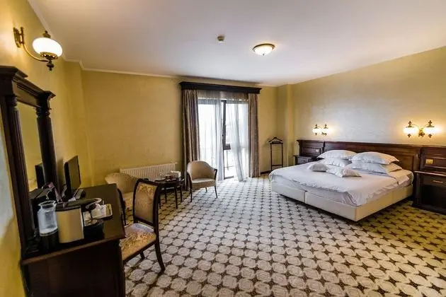 Queen Room, 1 King Bed
