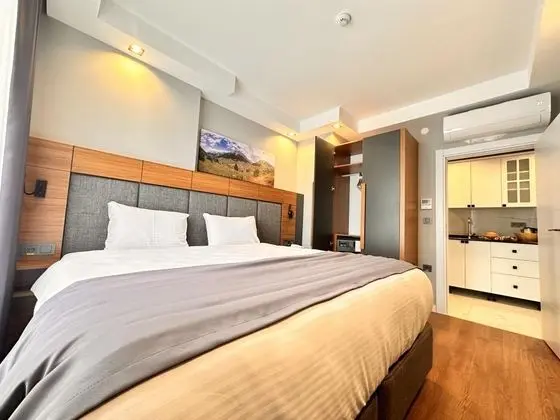 Apart 1+1 Oda, Deniz ve Dağ Manzaralı, Balkonsuz
