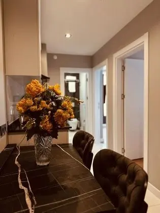Apart 1+1 Oda, Deniz ve Dağ Manzaralı, Balkonsuz