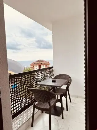 Apart Oda-Balkonlu