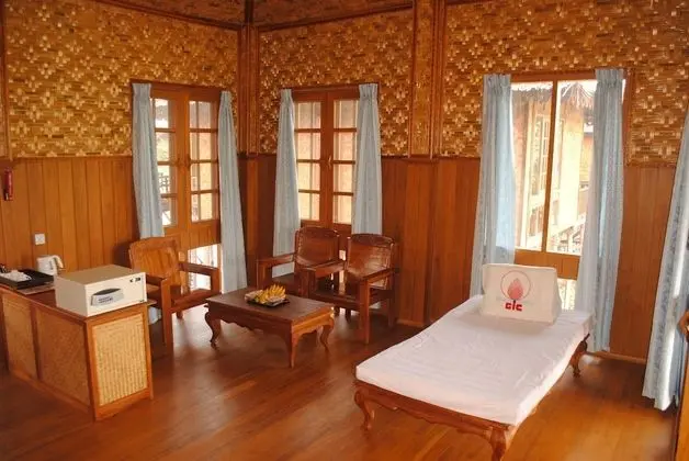Deluxe Bungalov