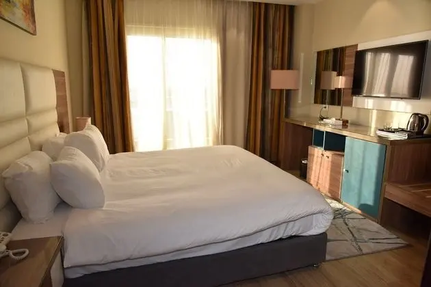 Deluxe Oda, Kısmi Deniz Manzaralı