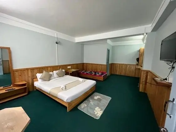 Deluxe Tek Büyük Yataklı Oda