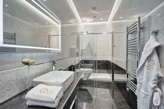 Luxury Tek Büyük Yataklı Oda, 1 En Büyük (King) Boy Yatak, Şehir Manzaralı