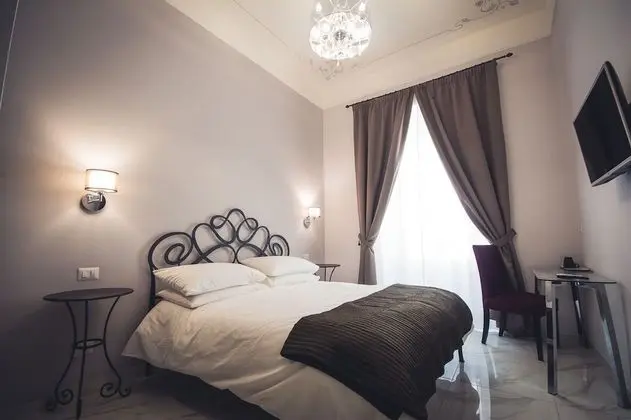 Tek Büyük Yataklı Oda