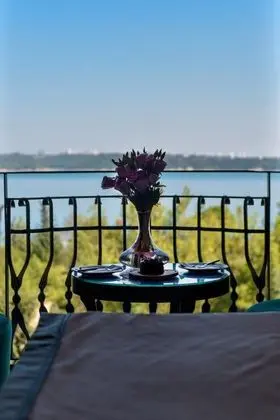 Standart Oda, Göl Manzaralı