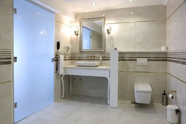 Suite, Göl Manzaralı