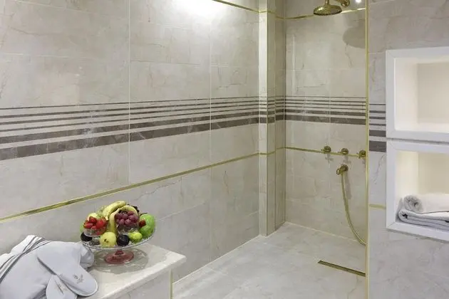 Suite, Göl Manzaralı