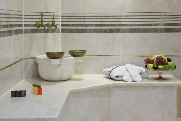 Suite, Göl Manzaralı