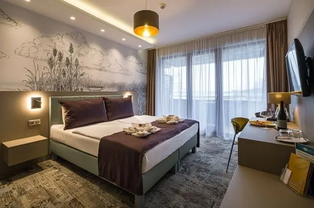 Premium Tek Büyük veya İki Ayrı Yataklı Oda, Göl Manzaralı
