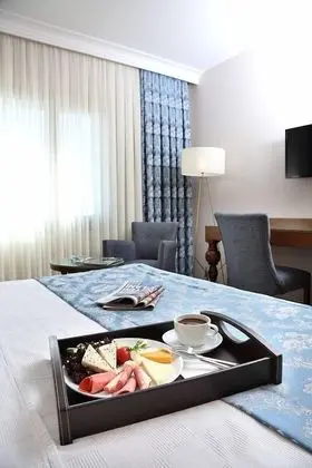 Standard Tek Büyük Yataklı Oda, Göl Manzaralı