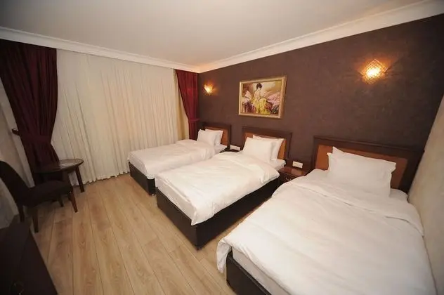 Standard Üç Kişilik Oda, Göl Manzaralı
