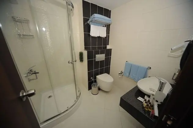 Standard Üç Kişilik Oda, Göl Manzaralı