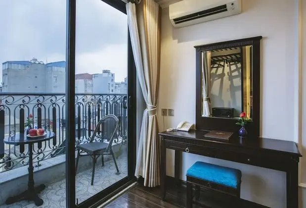 Junior Süit, Balkon (Twin Room)