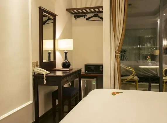 Süit, Balkon (Connecting Suite)