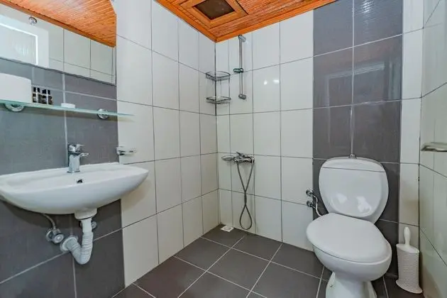Üç Kişilik Oda