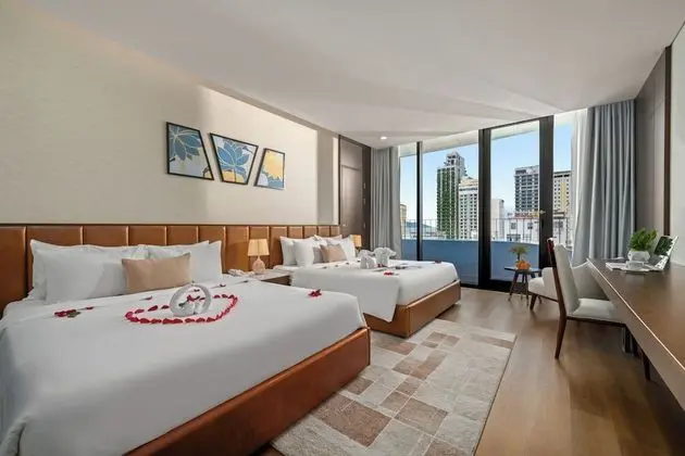 Deluxe Balcony Sea View include Afternoon Tea