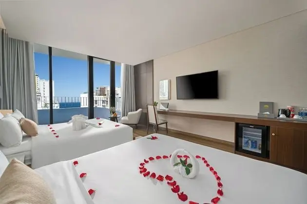 Deluxe Balcony Sea View include Afternoon Tea