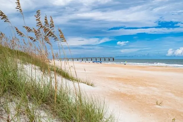 Ev (Golden Mile Beach Retreat)
