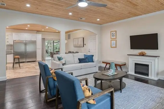 Ev (Golden Mile Beach Retreat)
