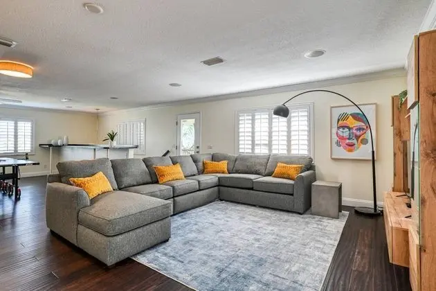 Ev (Golden Mile Beach Retreat)