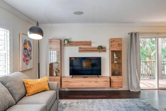 Ev (Golden Mile Beach Retreat)