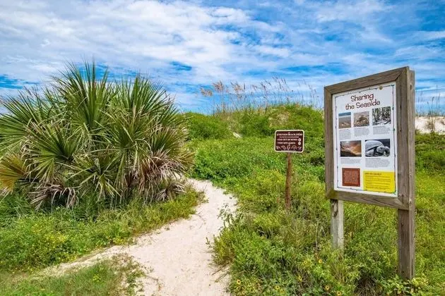 Ev (Golden Mile Beach Retreat)