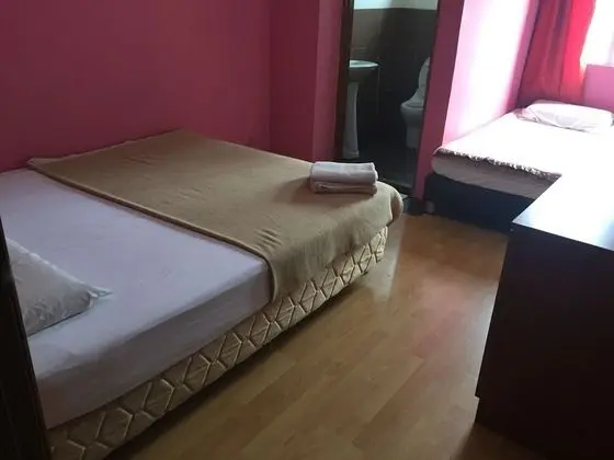 Basic Üç Kişilik Oda, Birden Çok Yatak