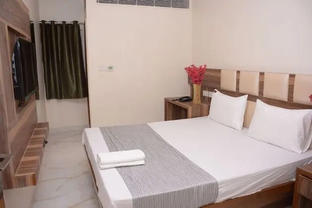 Deluxe Üç Kişilik Oda, 2 Yatak Odası, Özel Banyo, Şehir Manzaralı