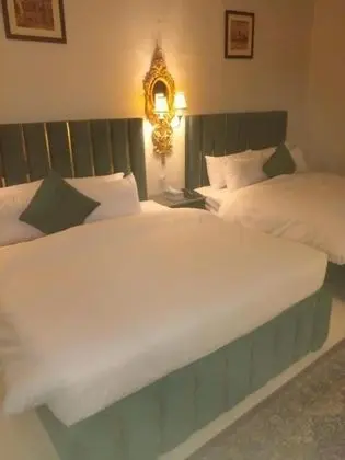 Deluxe Üç Kişilik Oda