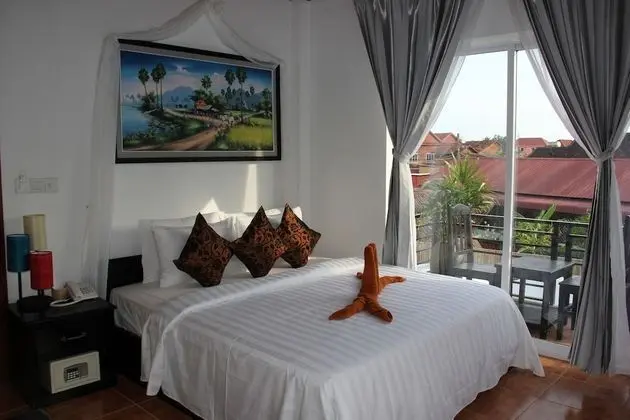 Deluxe Double Pool View