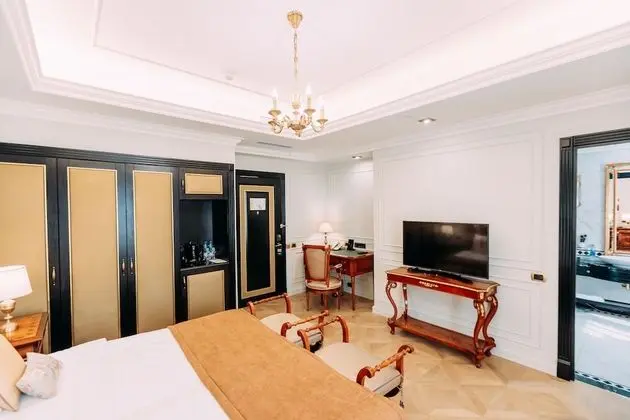 Deluxe Tek Büyük veya İki Ayrı Yataklı Oda